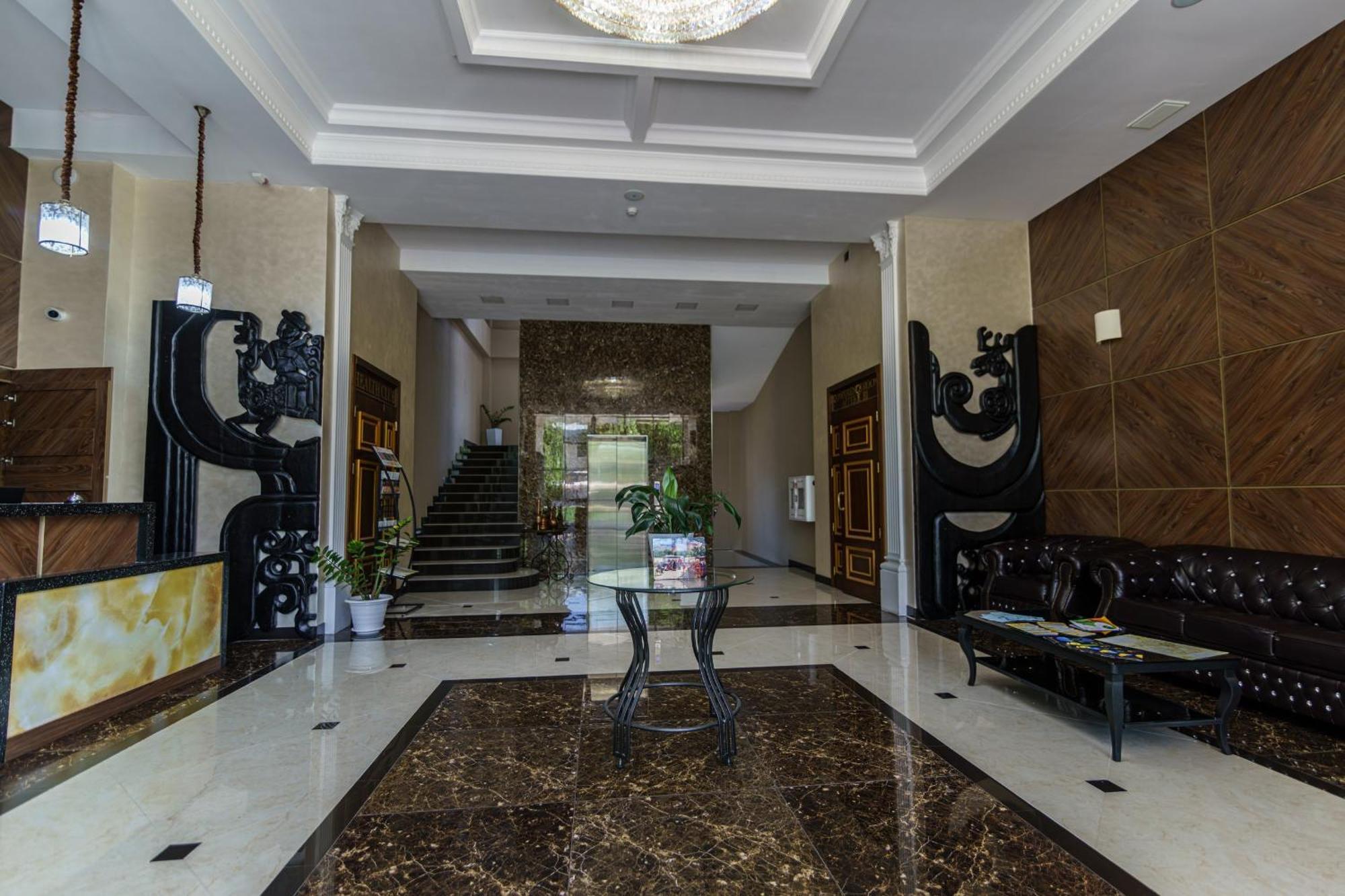 Park Hotel Al Bustan シムケント エクステリア 写真