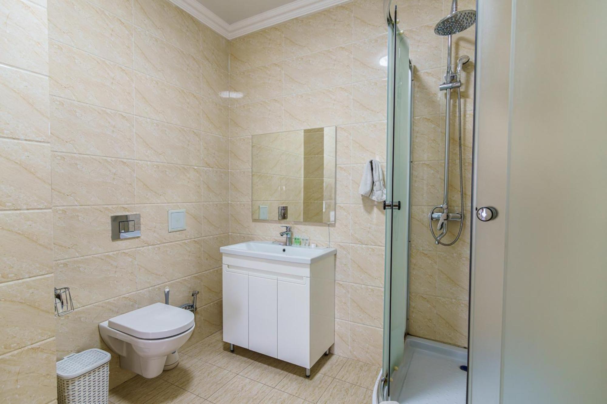 Park Hotel Al Bustan シムケント エクステリア 写真